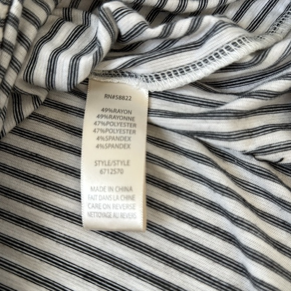 Max Studio Black and Cream Striped Top size M - Picture 6 of 8